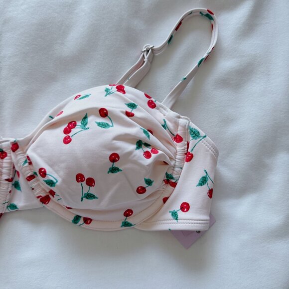 Wild Fable Cherry bikini top NWT large swimsuit - Picture 4 of 11